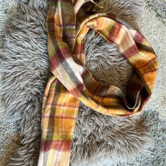 Scarf - Picture 2 of 4